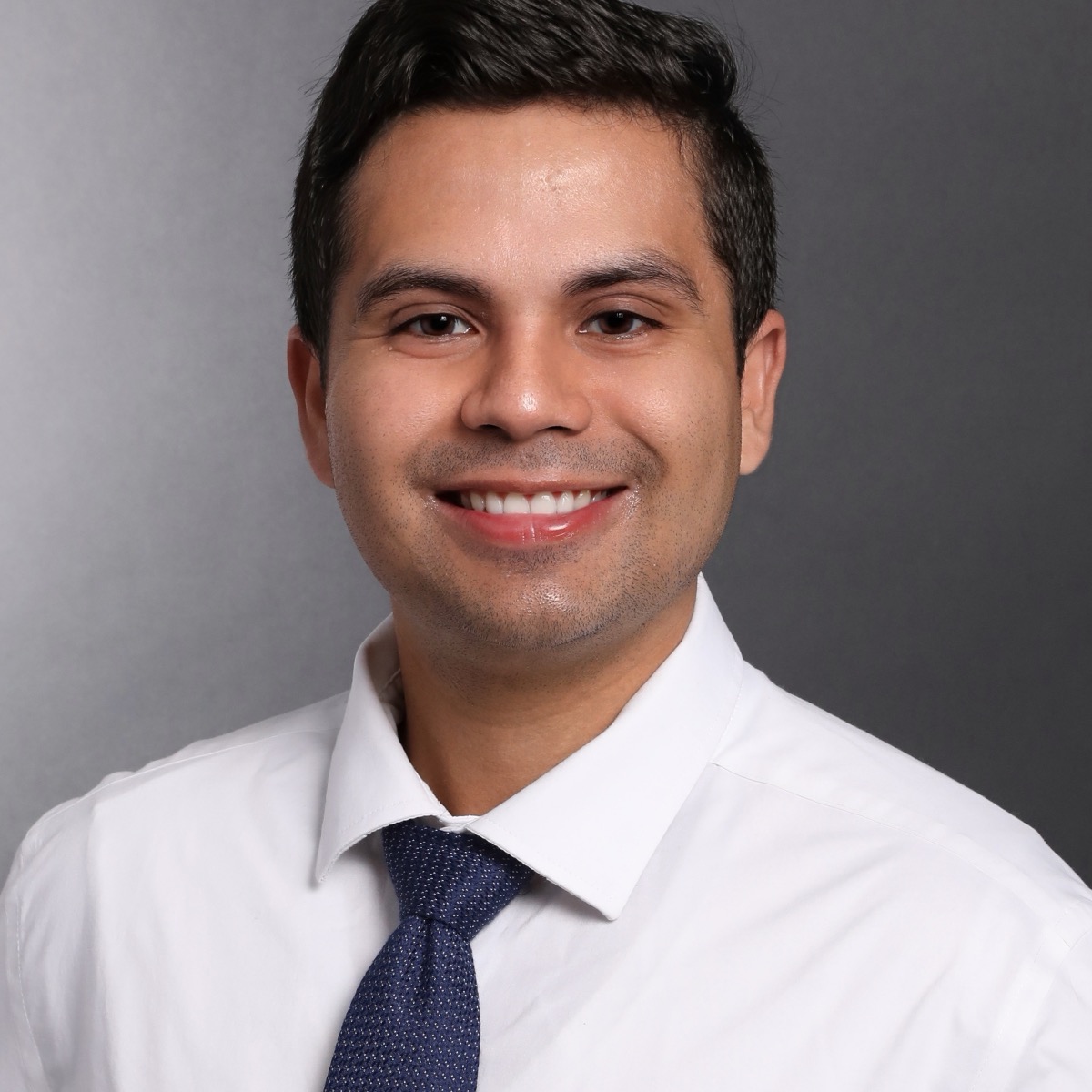 Dr. Alberto Valenzuela, D.C.